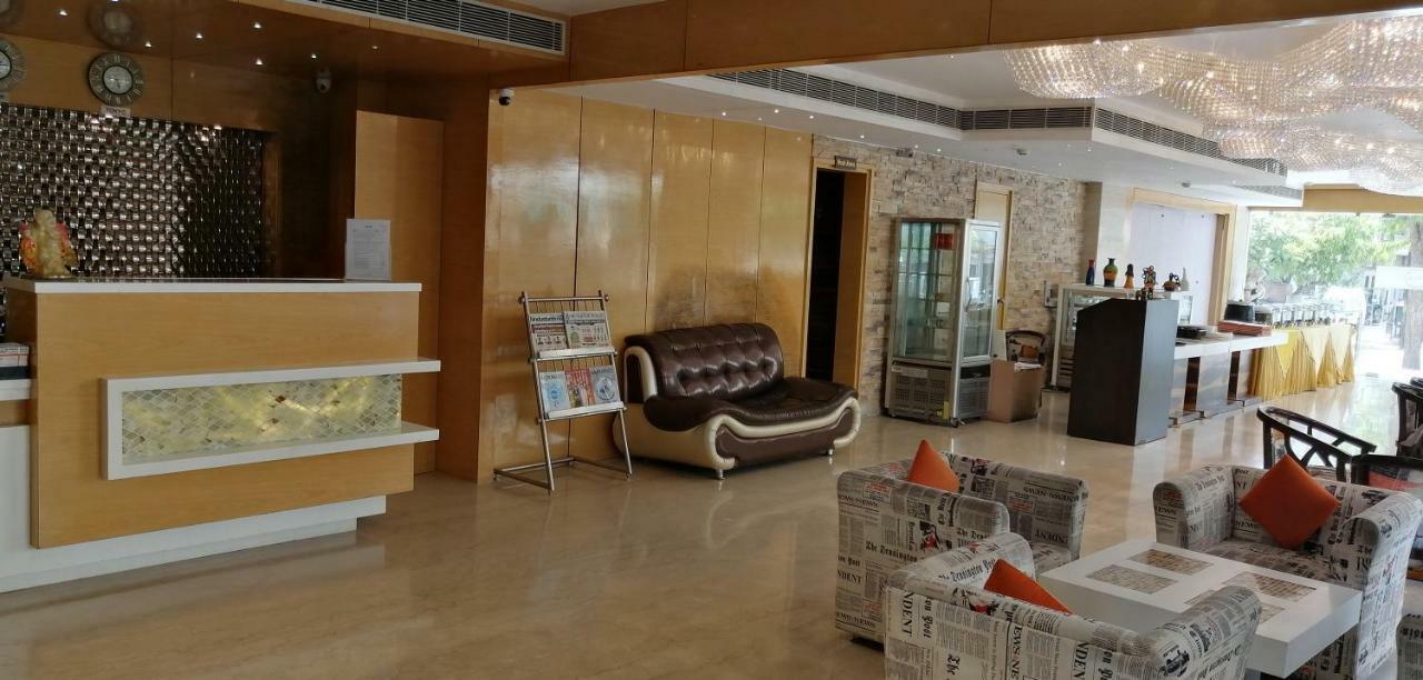 Kyriad Hotel Jaipur By Othpl Экстерьер фото