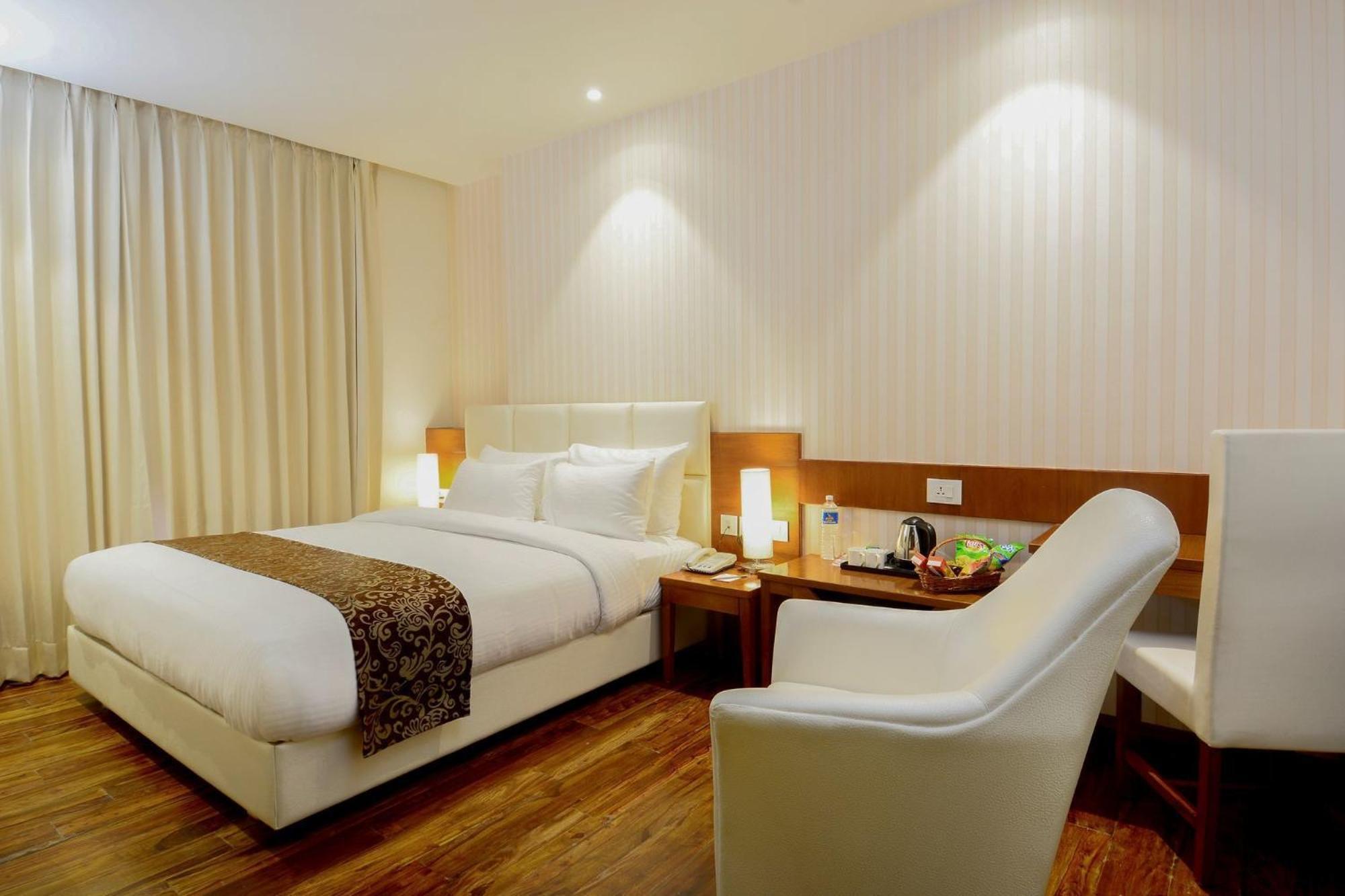 Kyriad Hotel Jaipur By Othpl Экстерьер фото