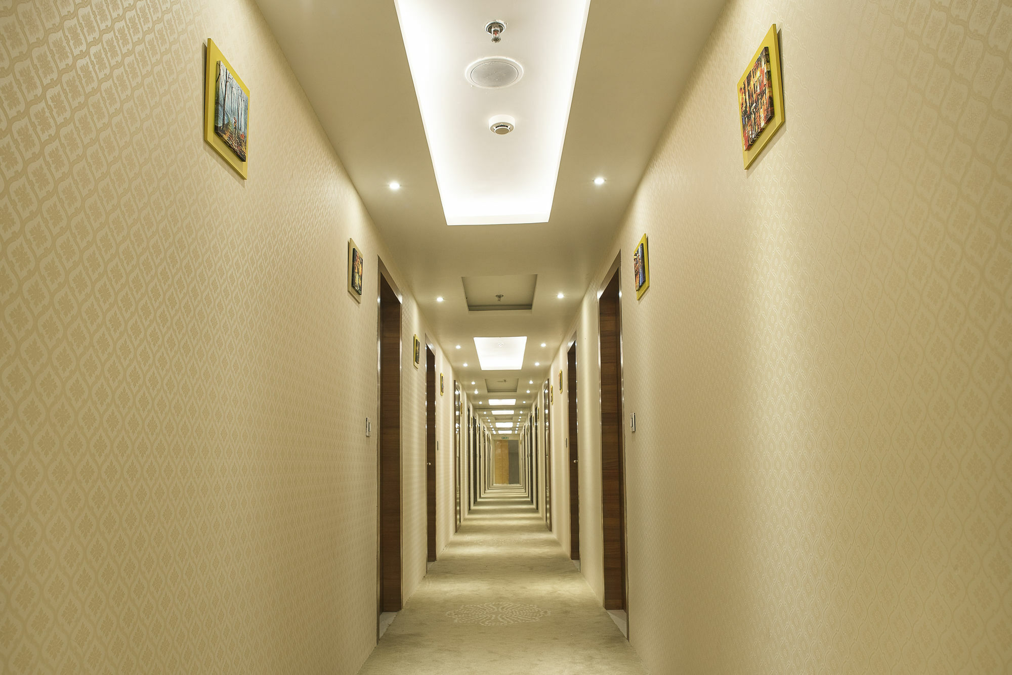 Kyriad Hotel Jaipur By Othpl Экстерьер фото